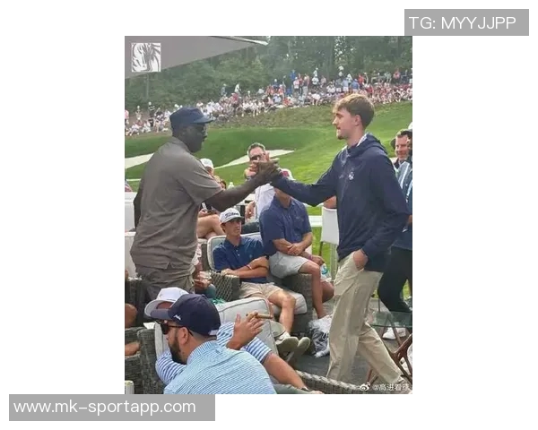 独行侠官推分享明星球员登机合影浓眉克莱弗拉格拉塞尔齐聚一堂