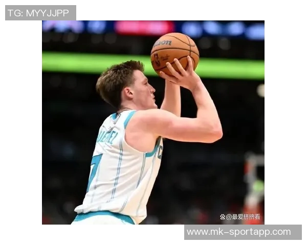 克尼佩尔表现出色助力球队胜利12投7中三分命中率高达55