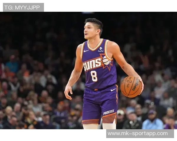 格雷森阿伦表现出色8投4中贡献11分3篮板2助攻助力球队胜利